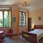Alojamento de Acomodação e Pequeno-almoço Château Cagninacci 3*