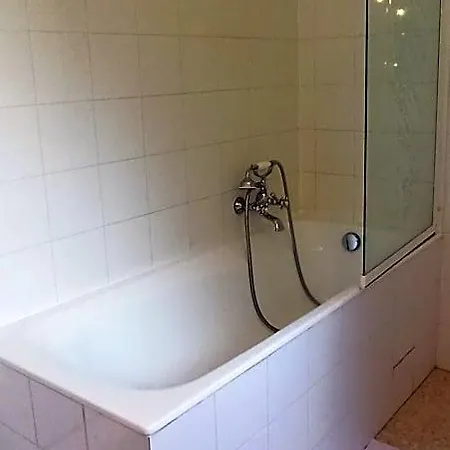 לינה וארוחת בוקר Chateau Cagninacci 3*