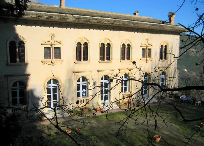 Chateau Cagninacci Bed & Breakfast San-Martino-di-Lota