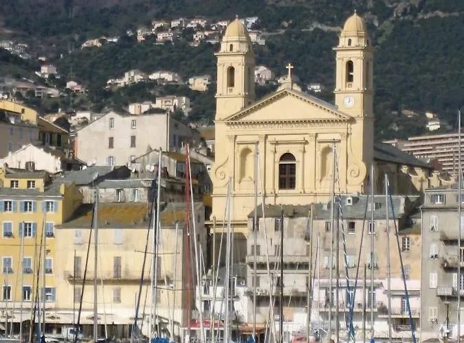 Bed & Breakfast Chateau Cagninacci San-Martino-di-Lota